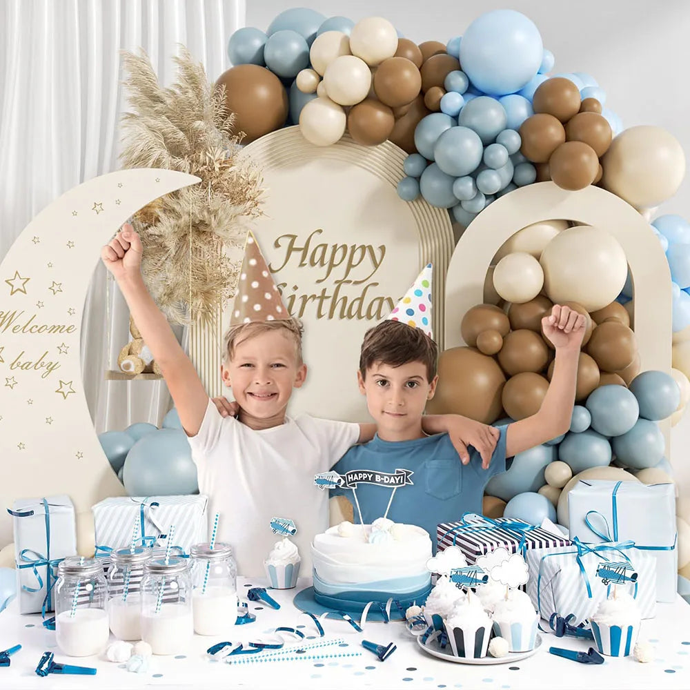 Kit Arche de Ballons Bleu Ciel, Marron & Beige – 135 Pièces – Baby Shower, Anniversaire & Gender Reveal